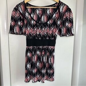 Vision Apparel Y2K Tie Back Babydoll Top. Size: Large. Black, pink and white.
